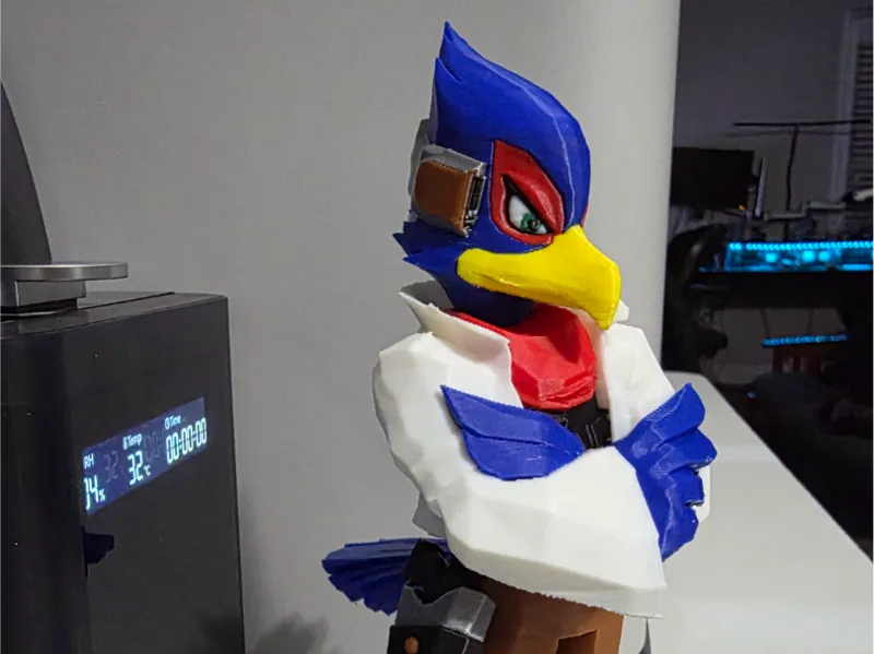 Falco - Full Color