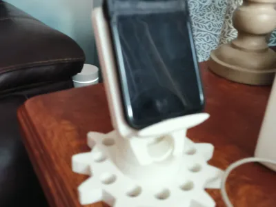 Mechanics Phone Stand