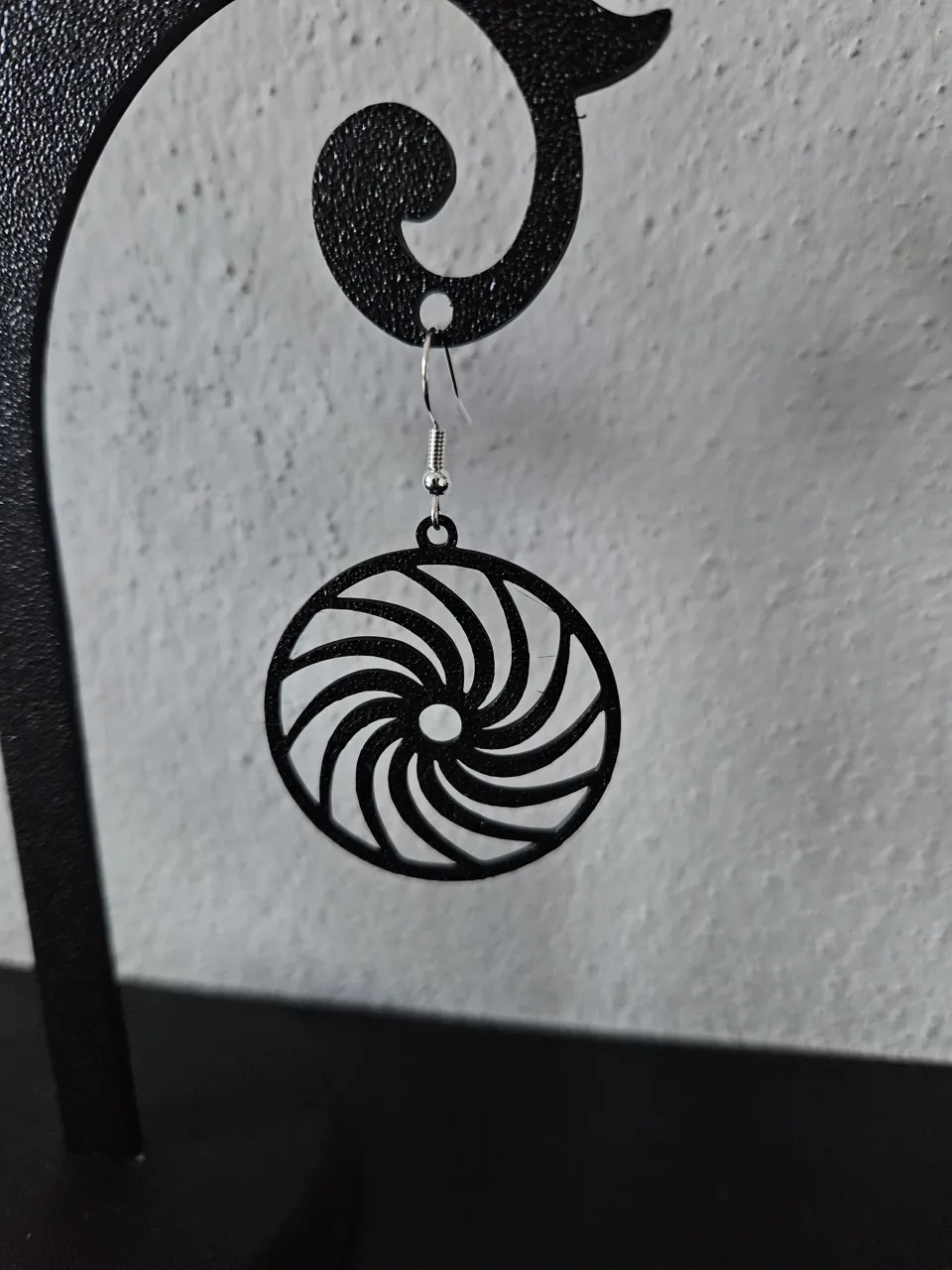 earrings spiral circle view 2