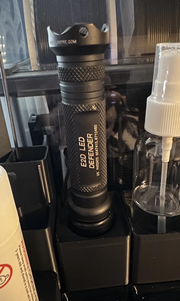 Support Gridfinity pour lampe torche 28 mm