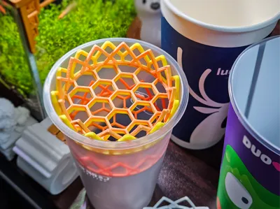 Universal Hydroponic Basket matches coffee cups and cola cups