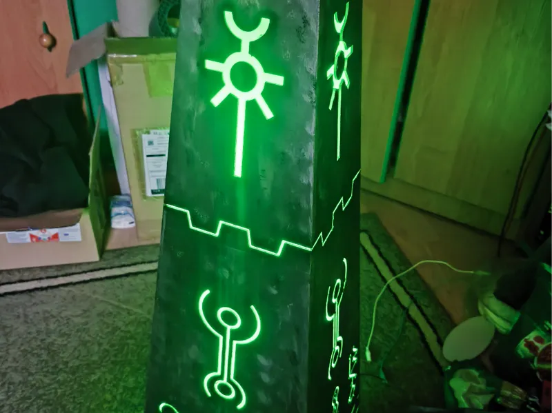Big necron obelisk terrain