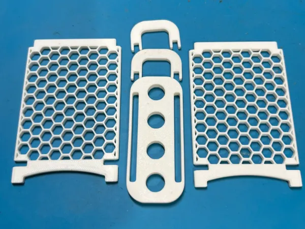 https://makerworld.bblmw.com/makerworld/model/US7e5d3450000e10/design/2025-12-09_69128112eb213.jpeg