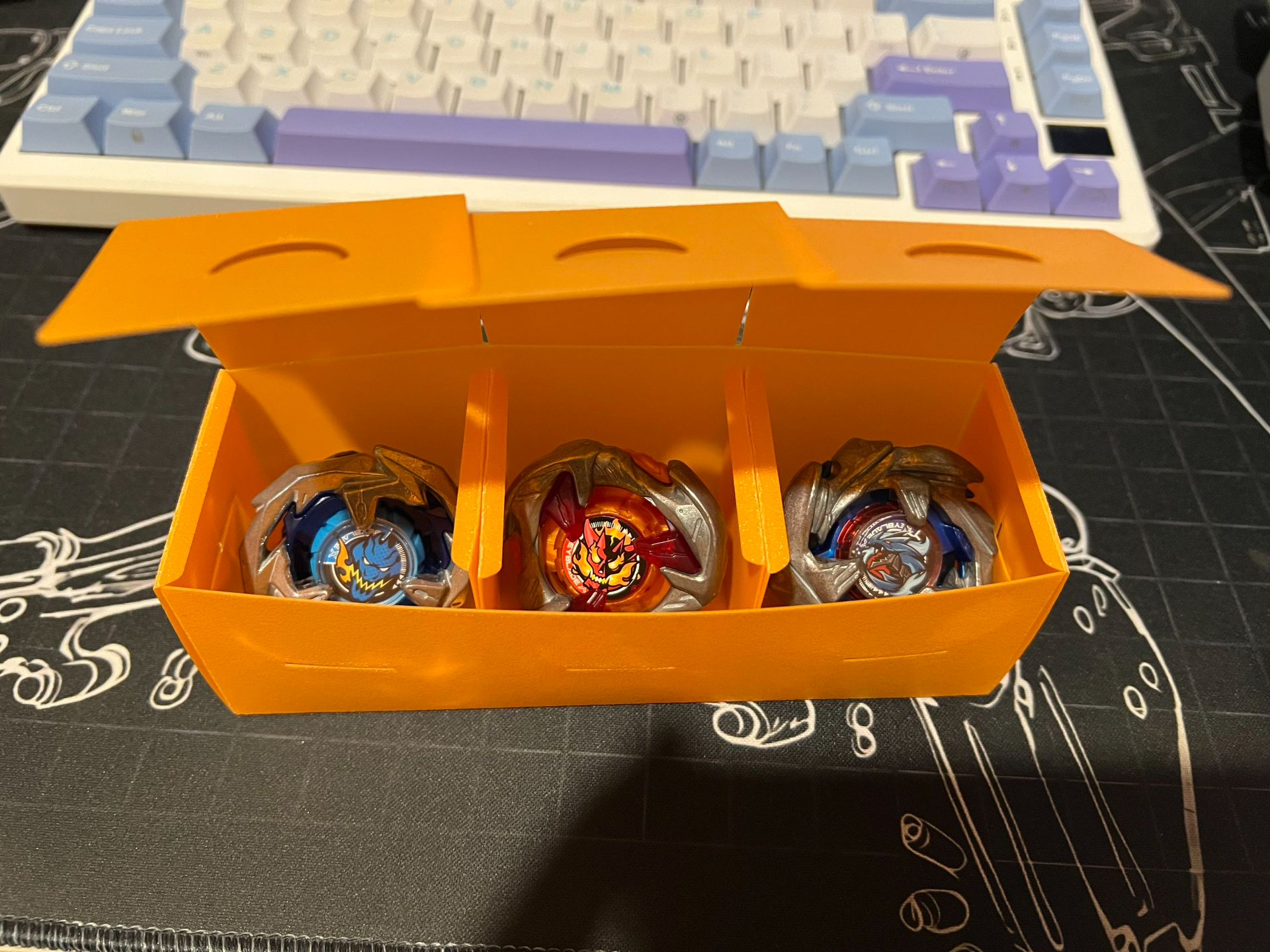 Ultra Light Weight Beyblade Deck Box