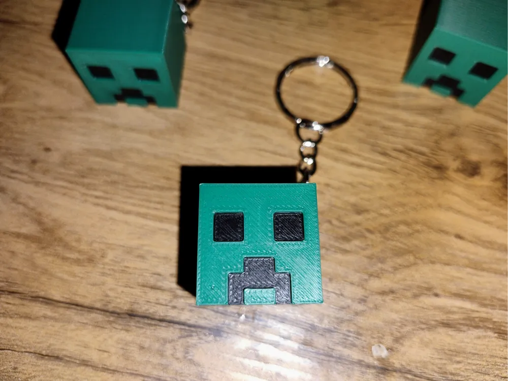 Minecraft Creeper Keychain by Piotrek MakerWorld: Download Free 3D Models