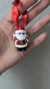 multicolored 3 santas 2 ams