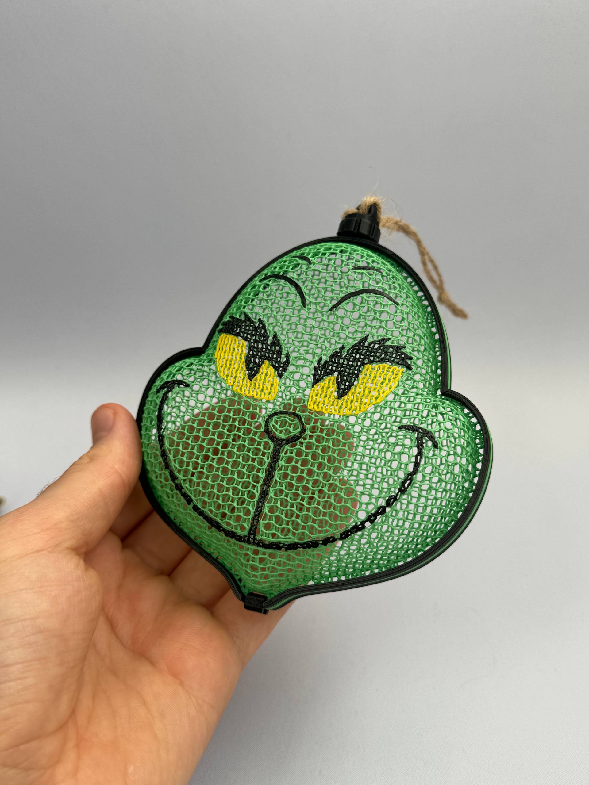 Thermoformed Grinch - candy container - 1
