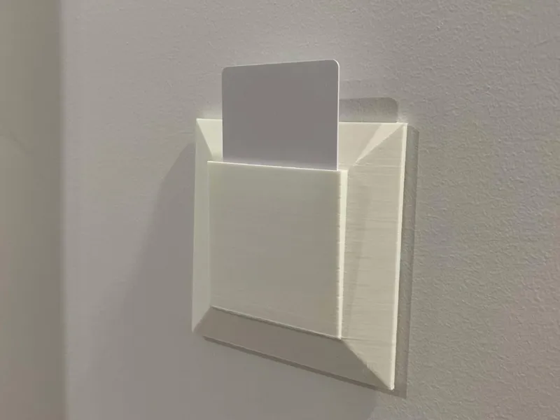 Card Holder Wall-Mounted – Clean