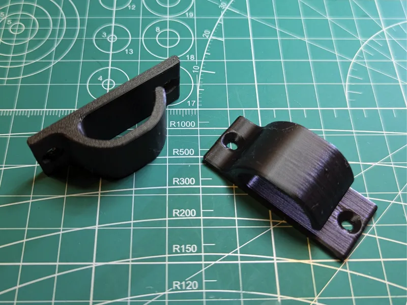 Minimalistic Underdesk Cable Clamp