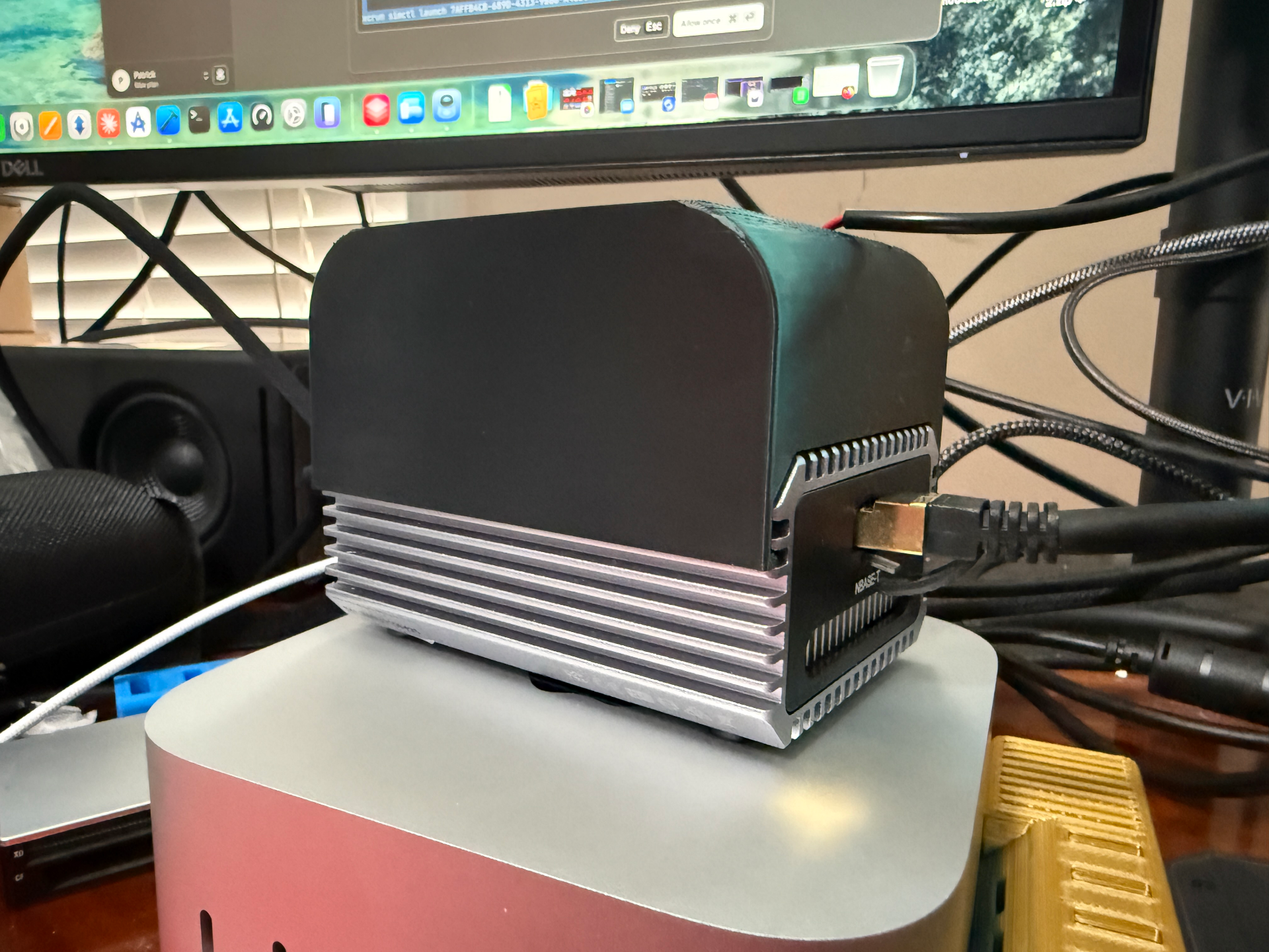 Caldigit-10G Ethernet Adapter cooling fan mount