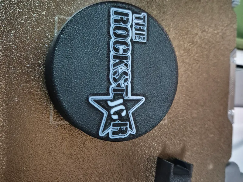 Dartholder Joe Cullen/ Rockstar
