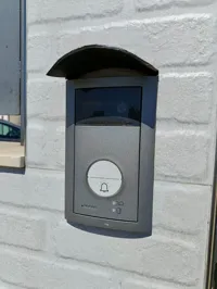 Auvent protecteur pour interphone — photo 3