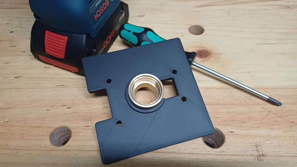 Bosch GKF 18V-8 Router Base for Template Guides - Free 3D Print Model ...