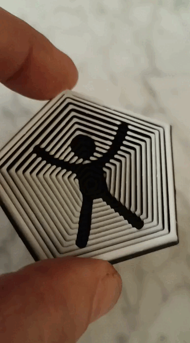 atrapat en un pentàgon... FIDGET