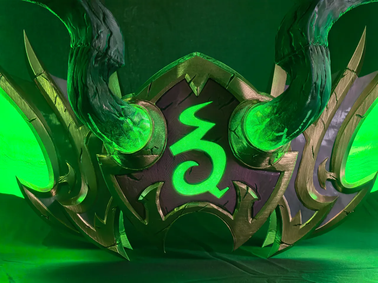 FlameReaper, Warglaive of Demon Hunter - WOW view 3