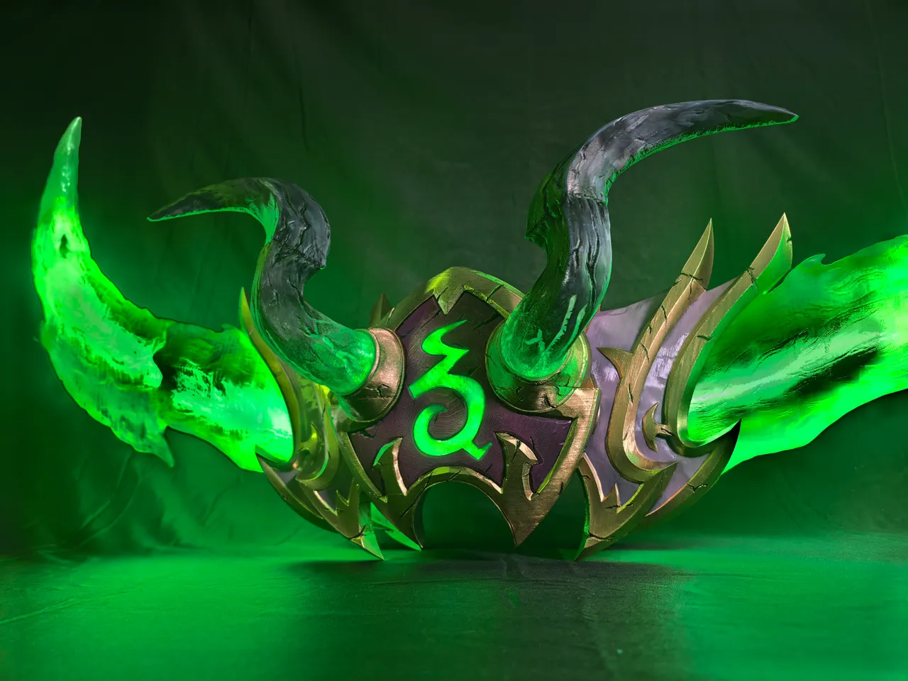 FlameReaper, Warglaive of Demon Hunter - WOW view 2