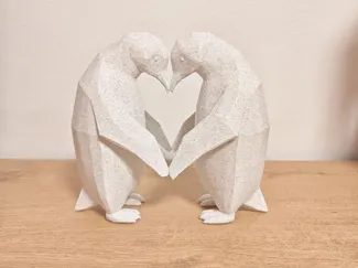 Penguins in Love – Integrated Low-Poly Heart