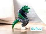 Фигурка Crocodile в уличен стил