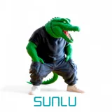 Фигурка Crocodile в уличен стил