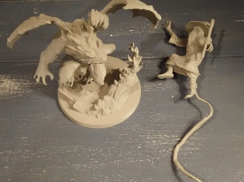 Gandalf and the balrog falling (2 pieces, no glue)