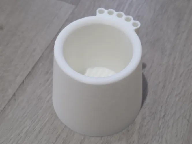 Paint Pot with Brush Holders