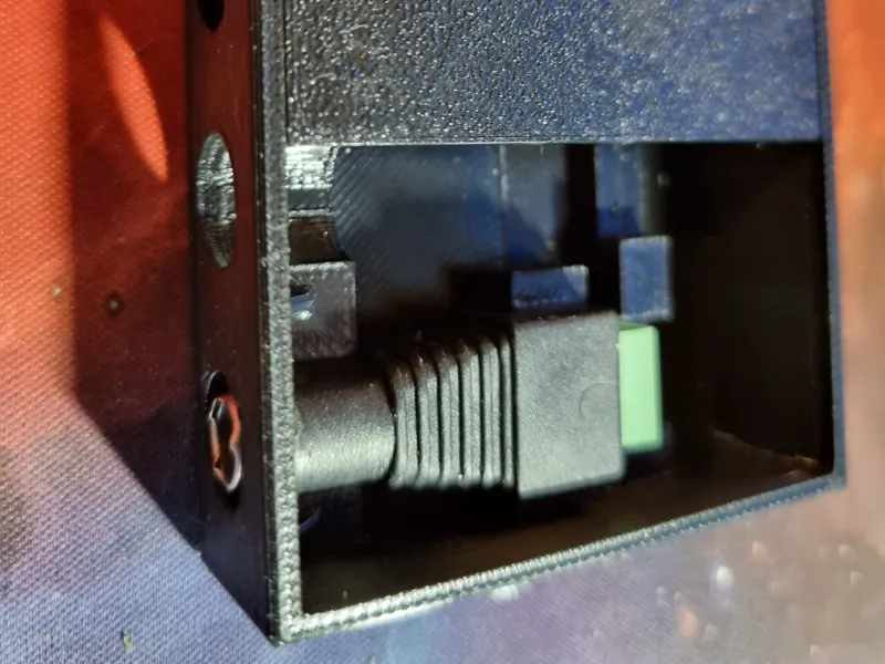 AMS 24V Splitter/Verteiler bis zu 4 AMS  1Netztei