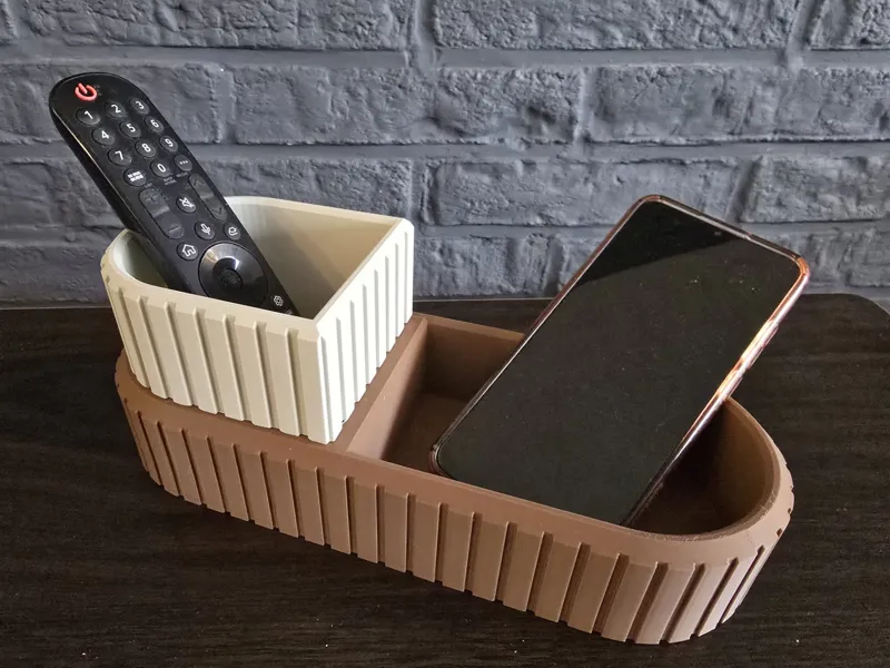 Desktop organizer with insert compartment