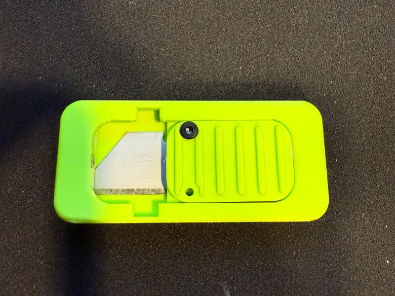 Light Duty Auto Retract Utility Knife 