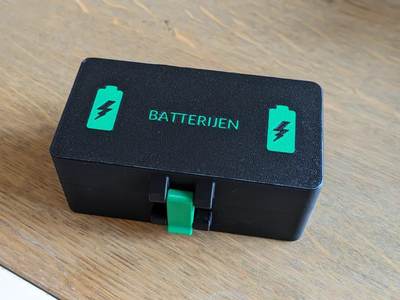 Lid design for battery box made by Lvcas CZ