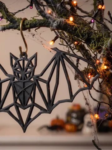 Letrero o emblema decorativo: Geometric Halloween Bat Low-Poly Hanging Ornament — vista de referencia 2