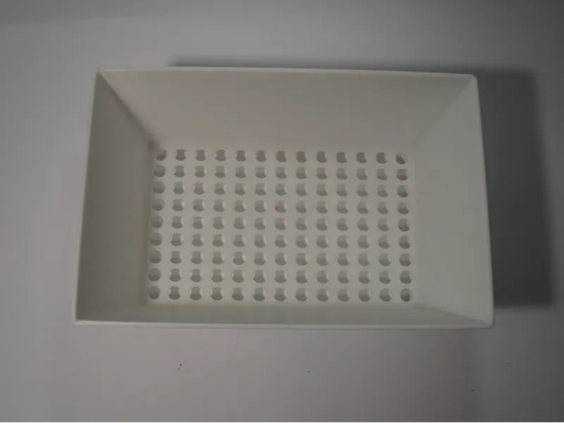 Shampo basket with drip system