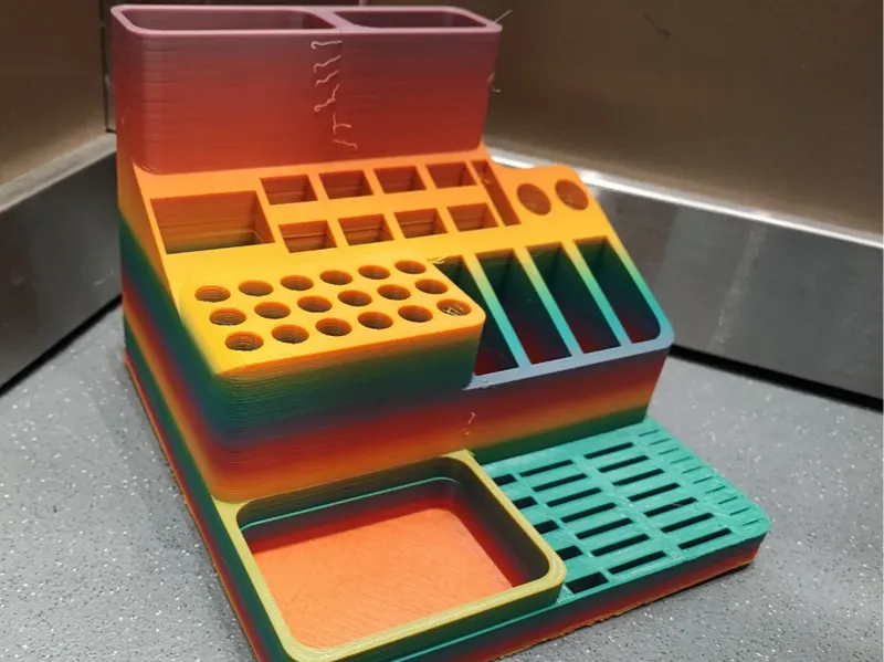 Desk organizer