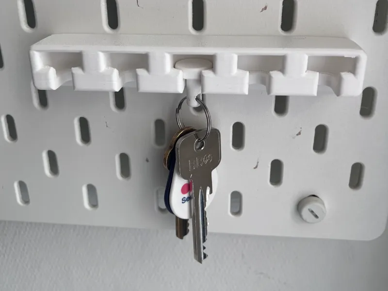 IKEA Skadis or wallmounted key organizer/keychain 