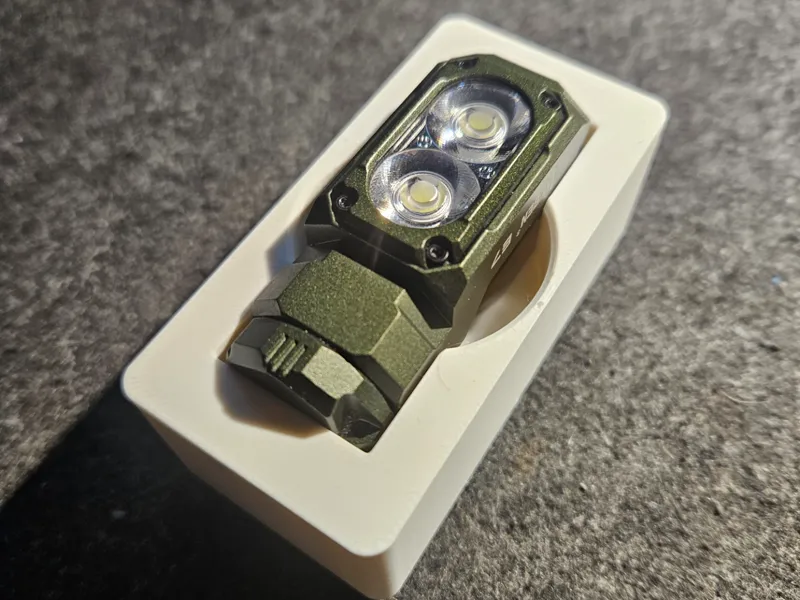 Wuben E7 flashlight Gridfinity