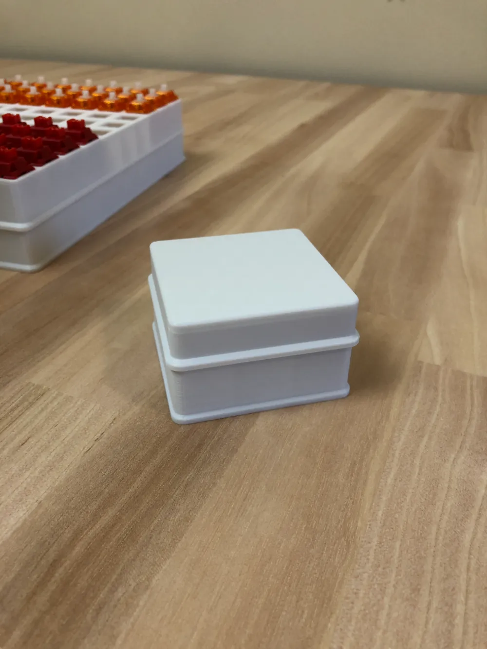Parametric Keyboard Switch Holder & Lid - Free 3D Print Model - MakerWorld