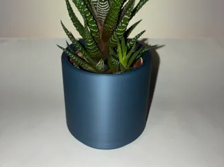 Small Flower and Succulent Pot "Classic Round"
