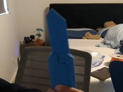 very big gravity knife
