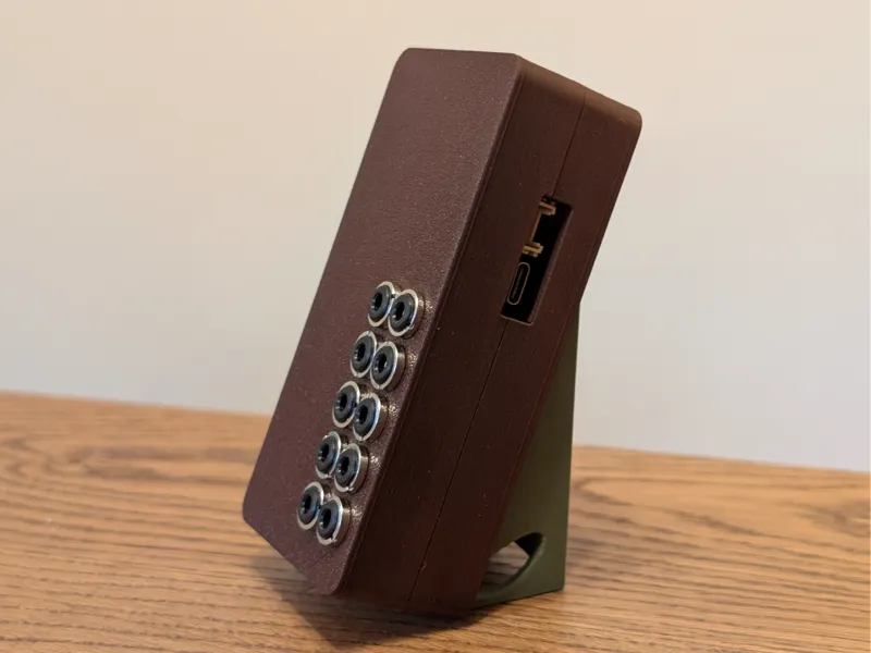 AMYboard Synth Desktop Case