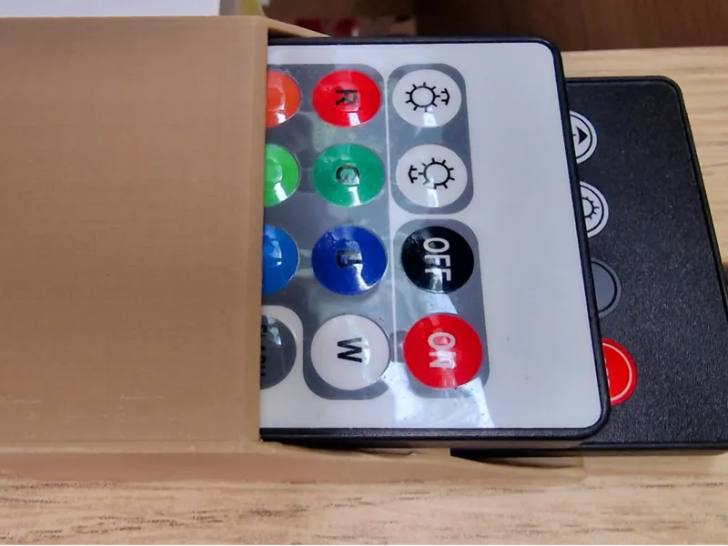 Led remote holder (for 2 units)