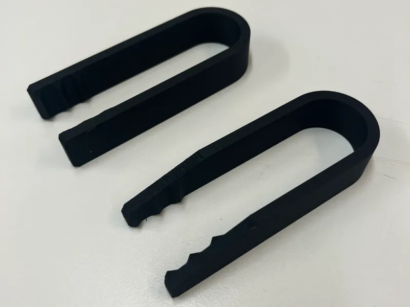 Ice cubes tongs