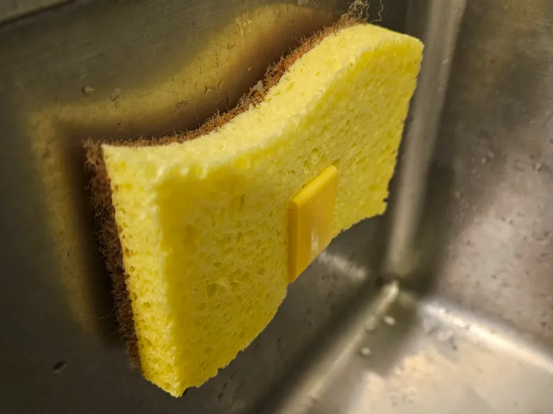 sponge clip - minimalist