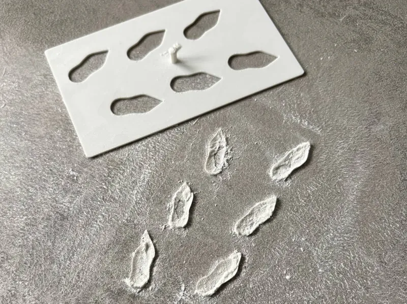 Elf Footprint Stencil – Christmas Magic Shoe Print