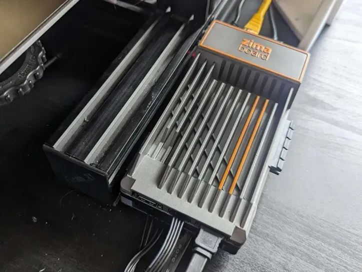 2020 extrusion ZimaBoard mount