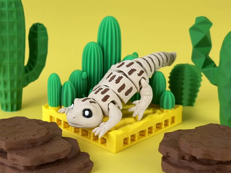 Desert Iguana - Articulated Flexi Lizard Figure