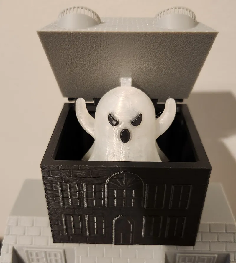 Small Halloween Pop-up ghost decoration