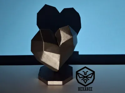 Low Poly Heart - HEXABEE