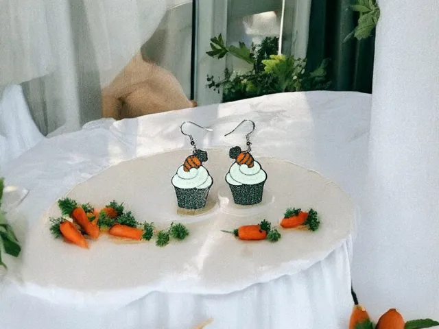 Carrot cupcake earrings