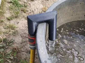Gardena tub/ container/ swimming pool filler hook