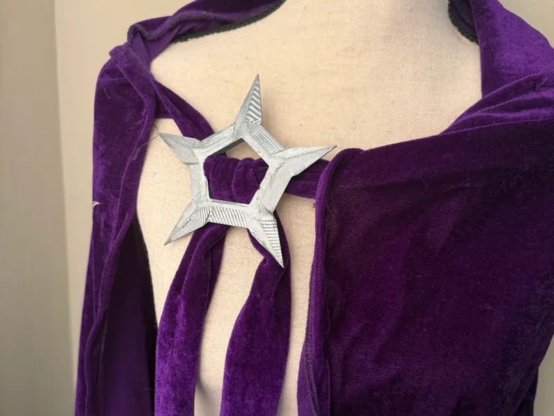 Essek Thelyss Luxon Cloak Pin (Critical Role)