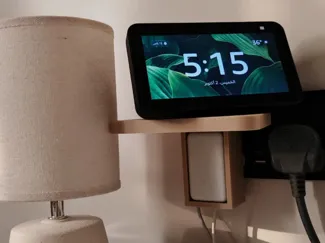 Alexa echo show 5 uk plug holder
